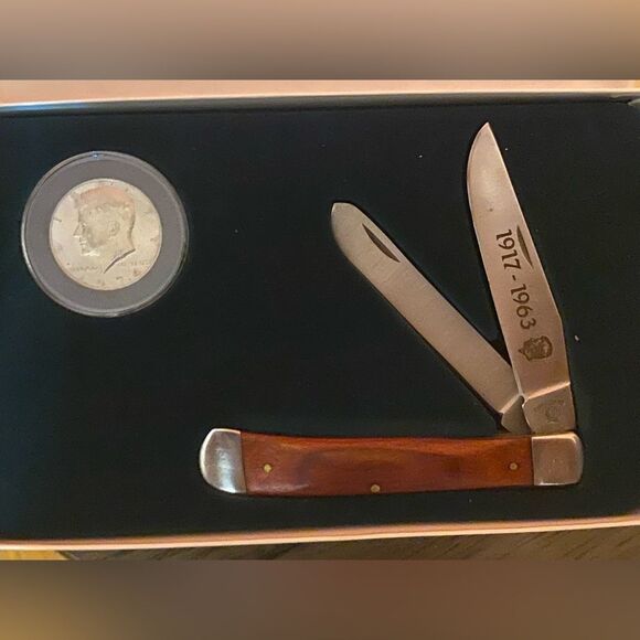 30th Anniversary Kennedy Half Dollar and Cherokee Knife set - Picture 7 of 10